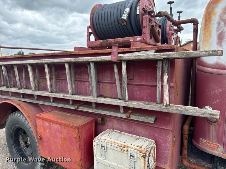 image for item EK1502 1941 GMC pumper fire truck