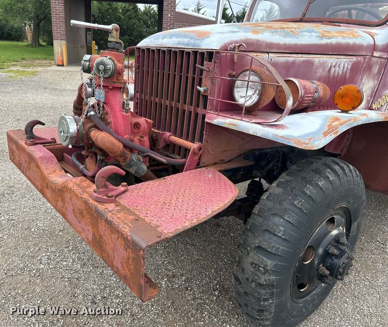 image for item EK1502 1941 GMC pumper fire truck
