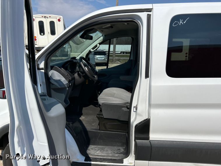 image for item EK4371 2016 Ford Transit 350 XLT van