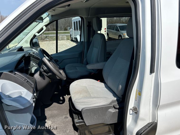 image for item EK4371 2016 Ford Transit 350 XLT van