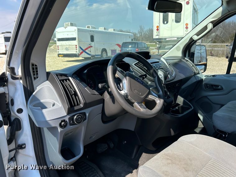 image for item EK4371 2016 Ford Transit 350 XLT van