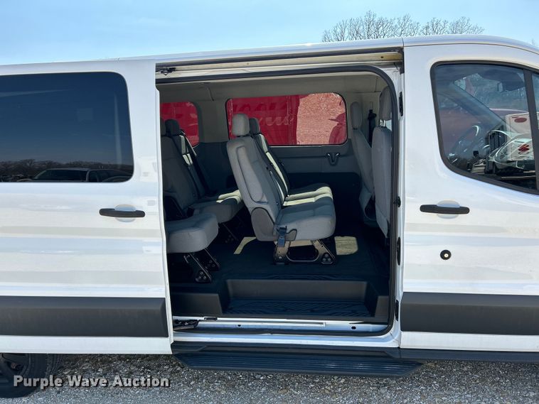 image for item EK4371 2016 Ford Transit 350 XLT van