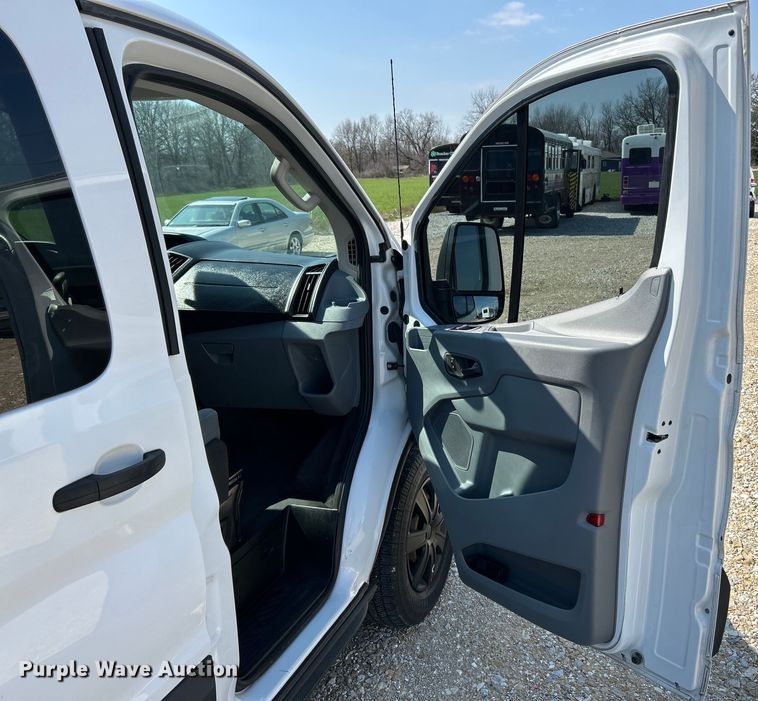 image for item EK4371 2016 Ford Transit 350 XLT van