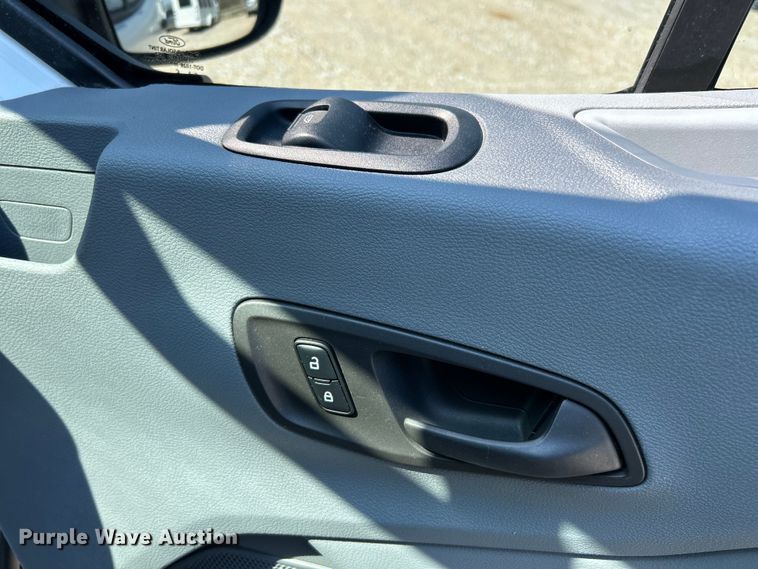 image for item EK4371 2016 Ford Transit 350 XLT van