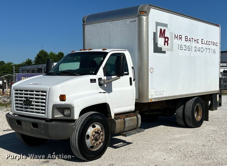 image for item EK4772 2003 Chevrolet C6500 box truck