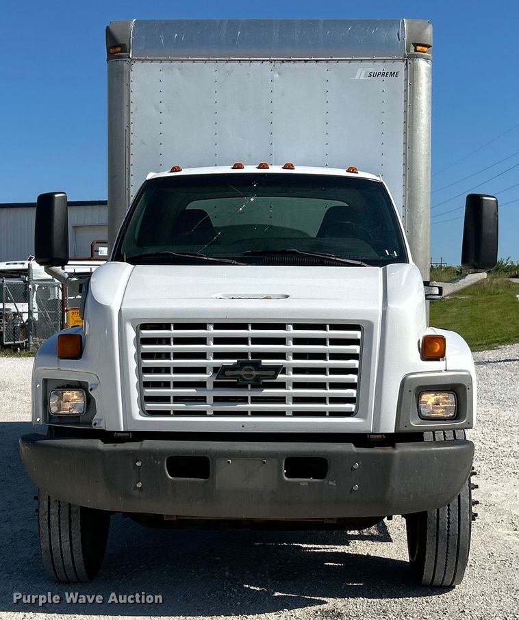 image for item EK4772 2003 Chevrolet C6500 box truck