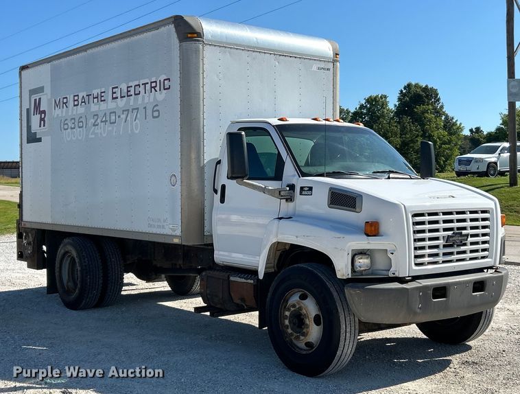 image for item EK4772 2003 Chevrolet C6500 box truck