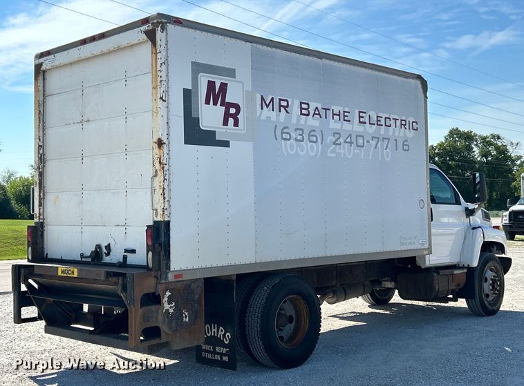 image for item EK4772 2003 Chevrolet C6500 box truck