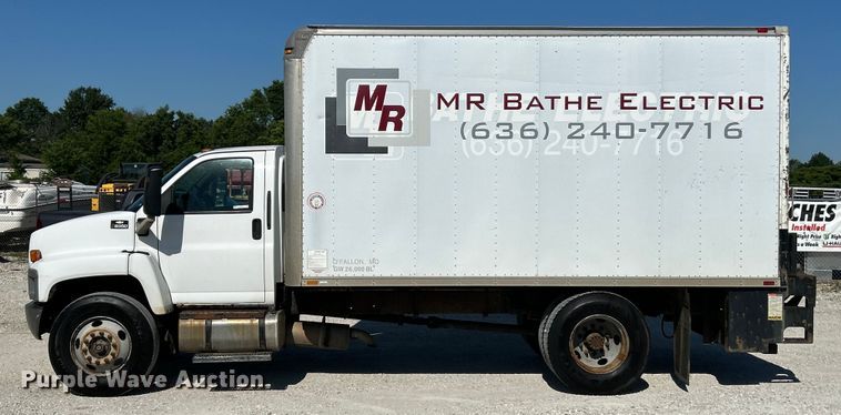 image for item EK4772 2003 Chevrolet C6500 box truck