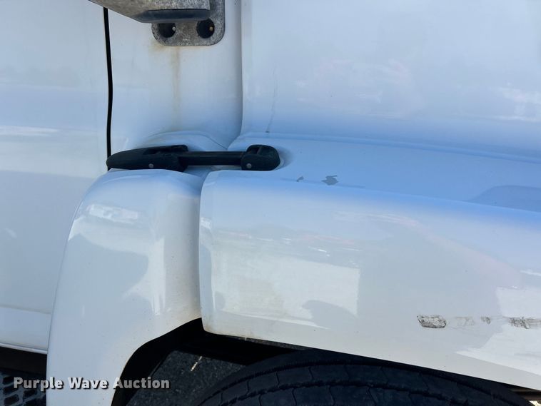 image for item EK4772 2003 Chevrolet C6500 box truck