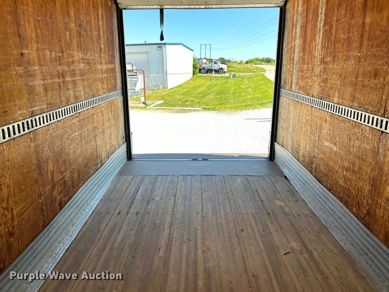 image for item EK4772 2003 Chevrolet C6500 box truck