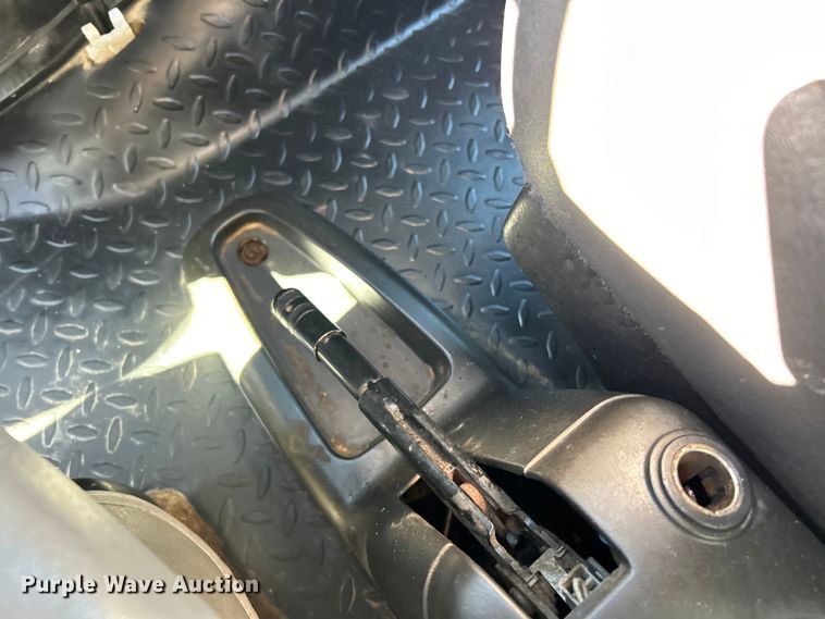 image for item EK4772 2003 Chevrolet C6500 box truck