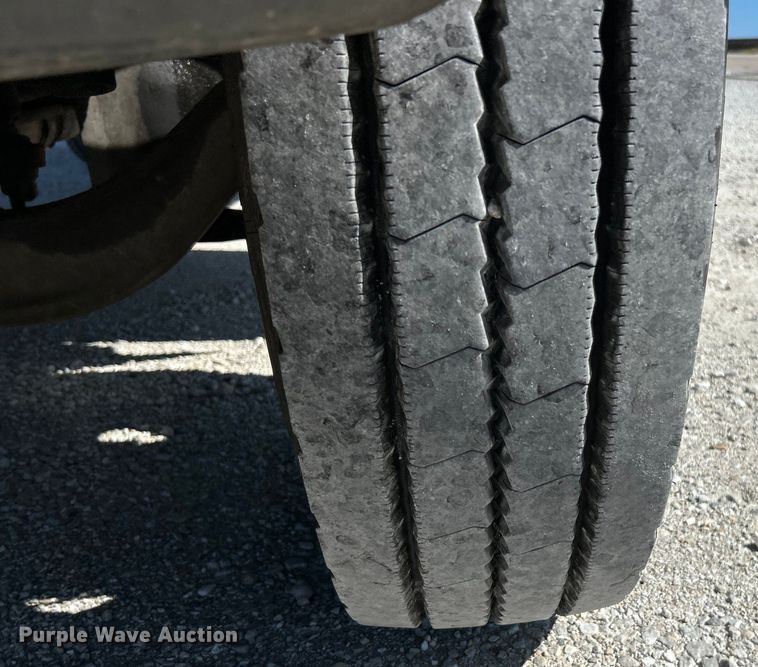 image for item EK4772 2003 Chevrolet C6500 box truck