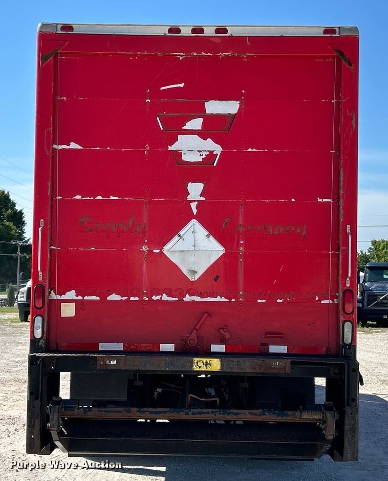 image for item EK4819 2007 Sterling Acterra box truck