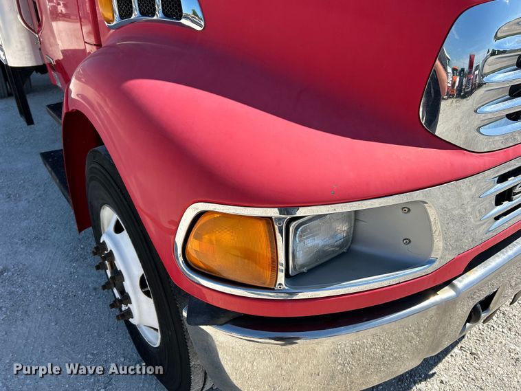 image for item EK4819 2007 Sterling Acterra box truck