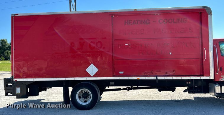 image for item EK4819 2007 Sterling Acterra box truck