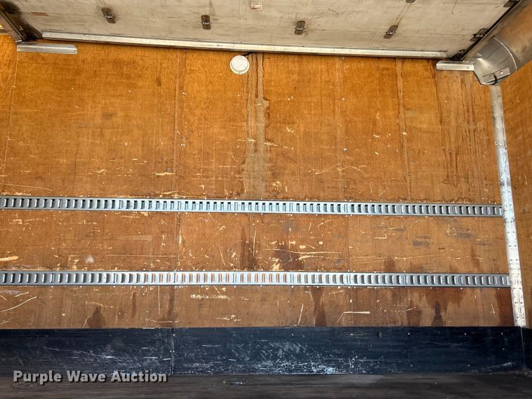 image for item EK4819 2007 Sterling Acterra box truck