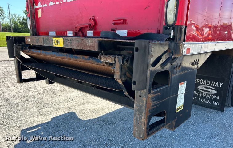 image for item EK4819 2007 Sterling Acterra box truck