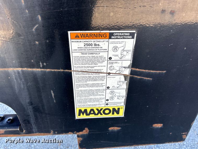 image for item EK4819 2007 Sterling Acterra box truck