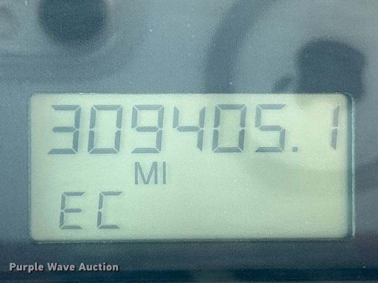 image for item EK4819 2007 Sterling Acterra box truck