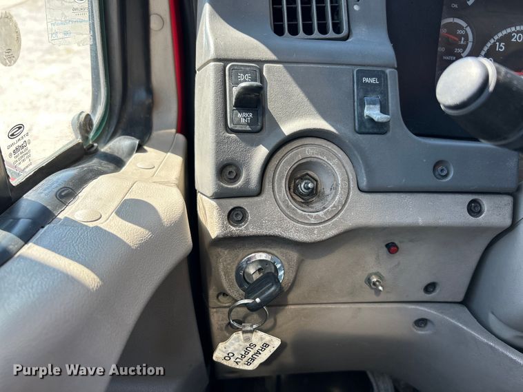 image for item EK4819 2007 Sterling Acterra box truck