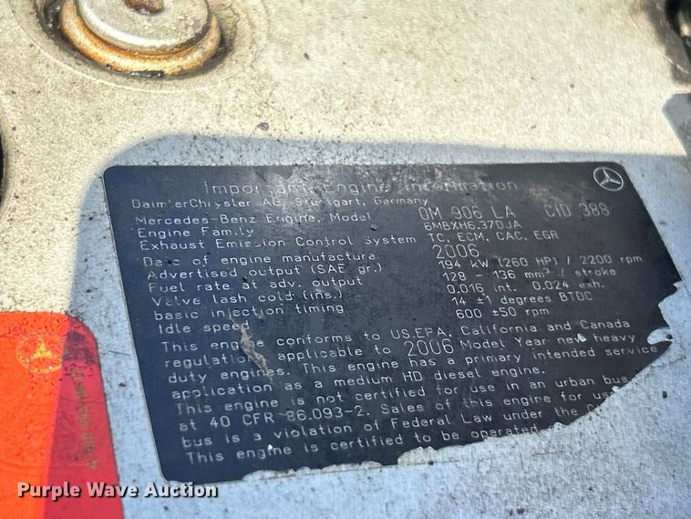 image for item EK4819 2007 Sterling Acterra box truck