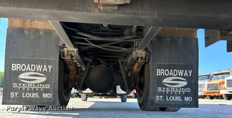 image for item EK4819 2007 Sterling Acterra box truck