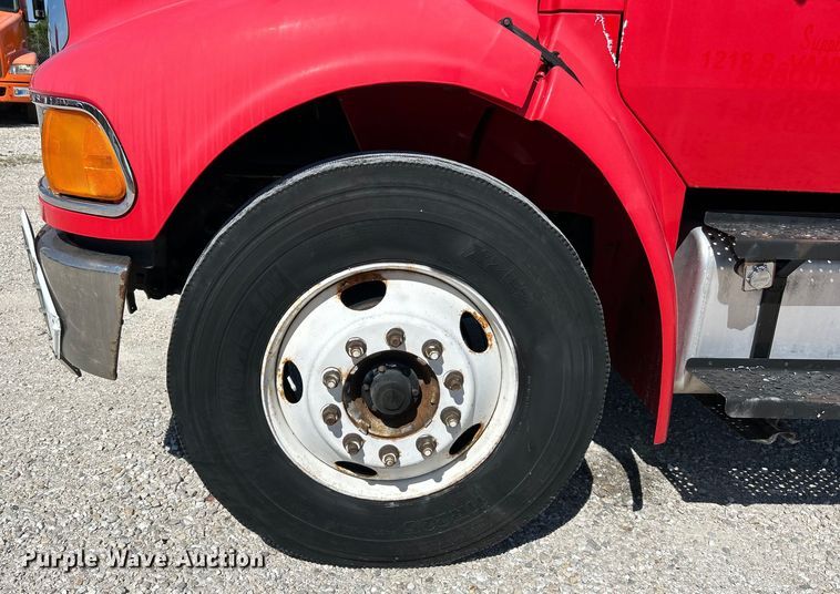 image for item EK4819 2007 Sterling Acterra box truck