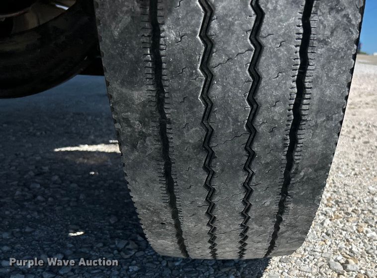 image for item EK4819 2007 Sterling Acterra box truck