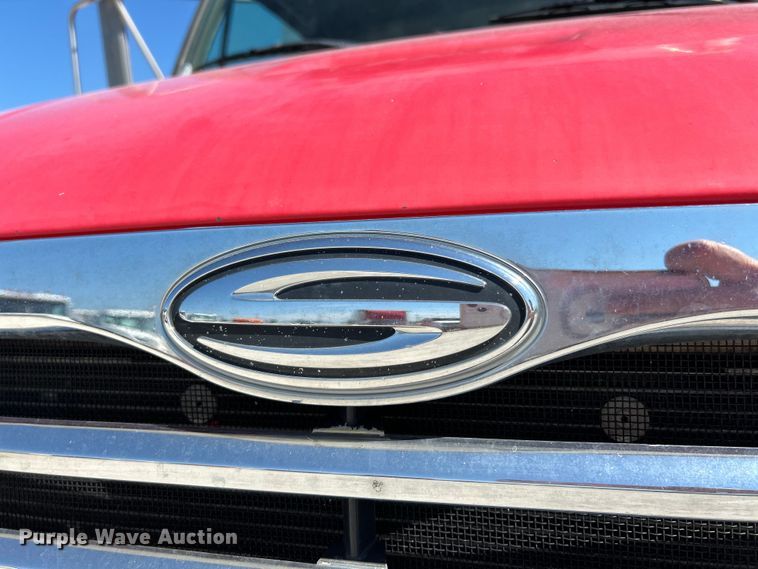 image for item EK4819 2007 Sterling Acterra box truck