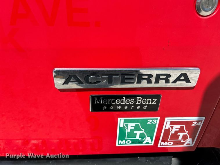 image for item EK4819 2007 Sterling Acterra box truck