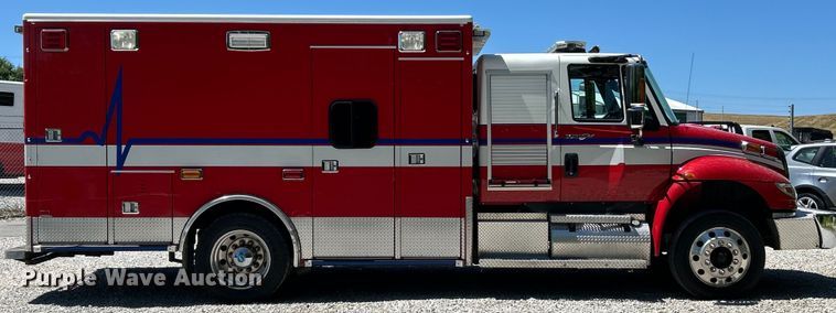 image for item EK4821 2012 International  Dura Star 4400 ambulance
