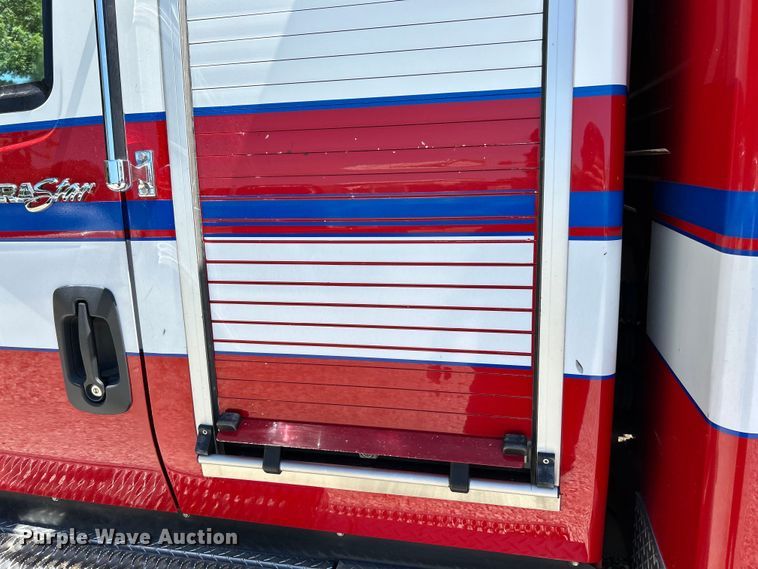 image for item EK4821 2012 International  Dura Star 4400 ambulance