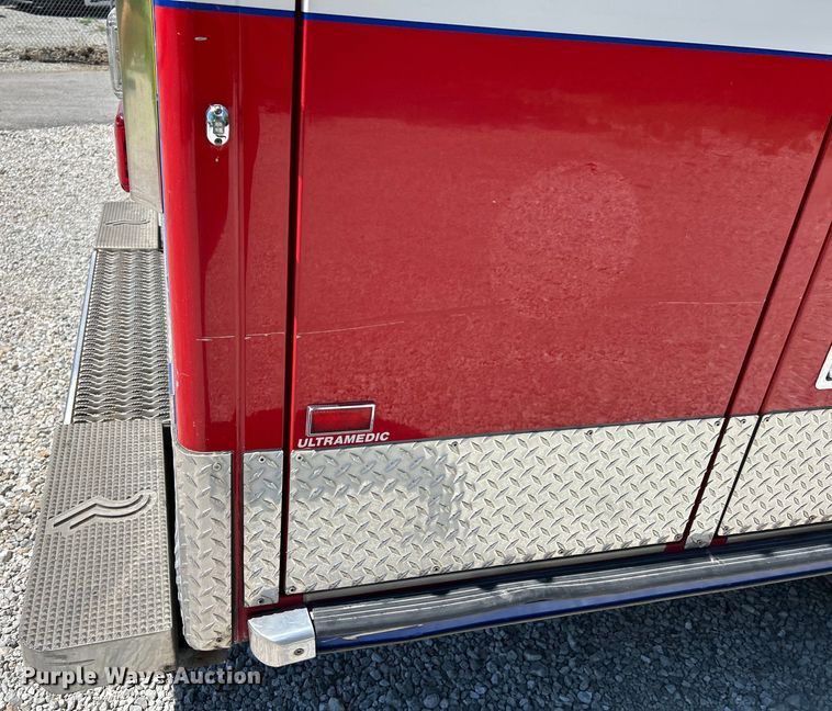 image for item EK4821 2012 International  Dura Star 4400 ambulance