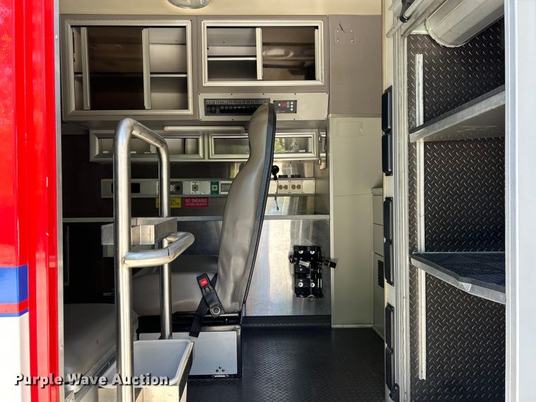 image for item EK4821 2012 International  Dura Star 4400 ambulance