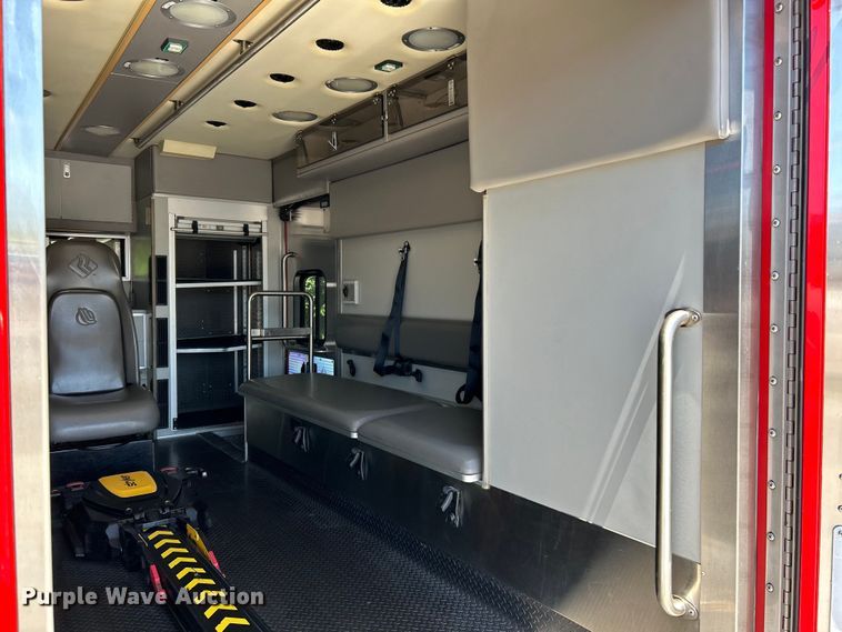 image for item EK4821 2012 International  Dura Star 4400 ambulance