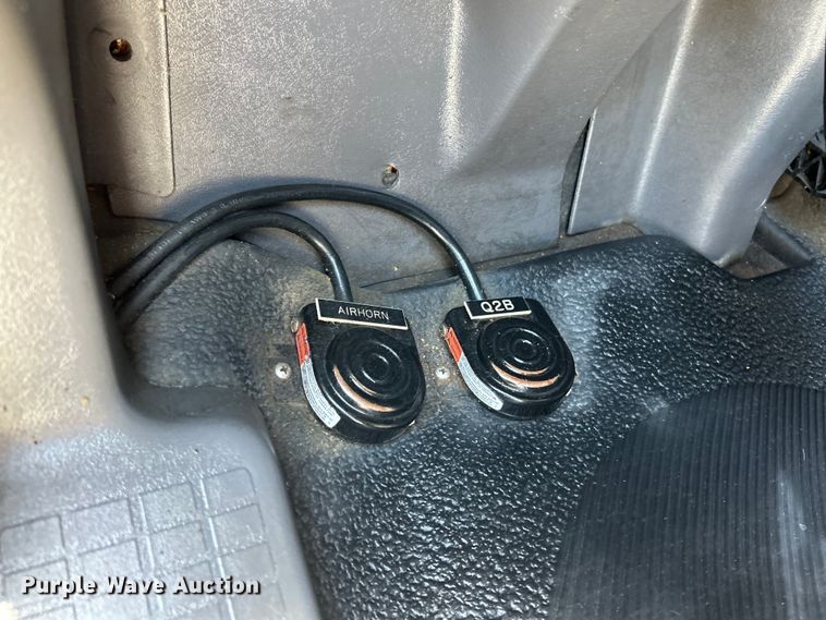 image for item EK4821 2012 International  Dura Star 4400 ambulance