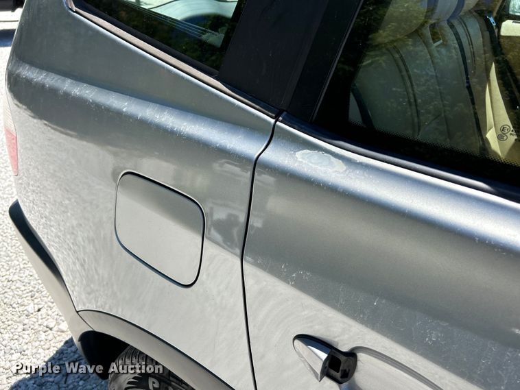 image for item EK4822 2004 BMW X3 3.0i SUV