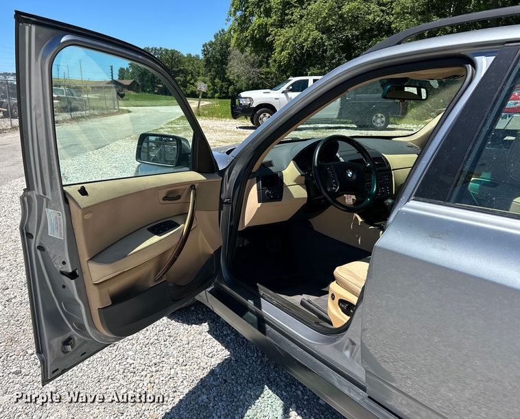 image for item EK4822 2004 BMW X3 3.0i SUV