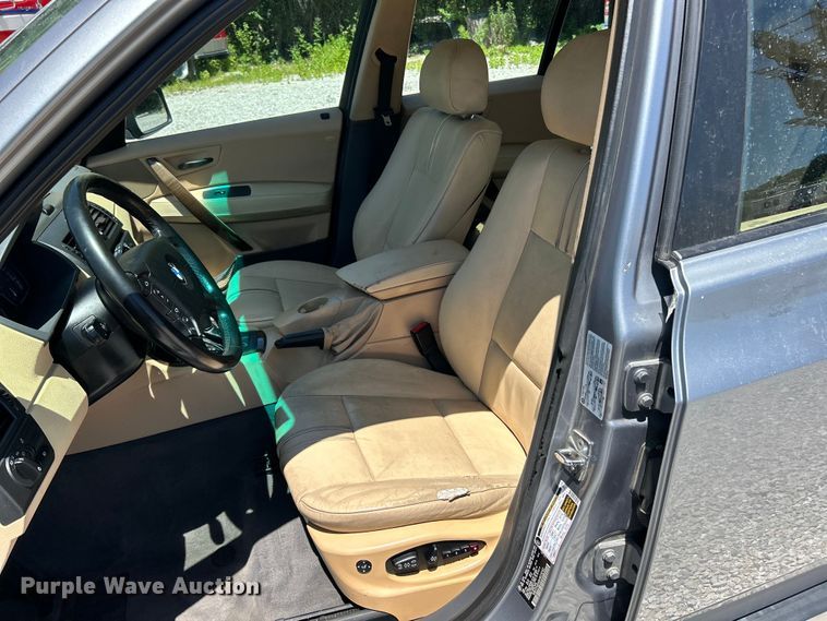 image for item EK4822 2004 BMW X3 3.0i SUV