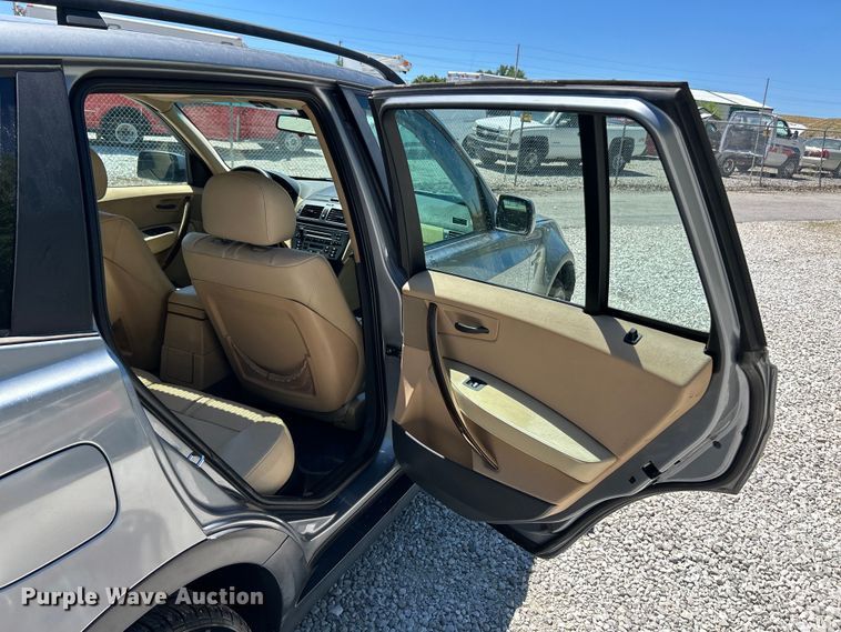 image for item EK4822 2004 BMW X3 3.0i SUV