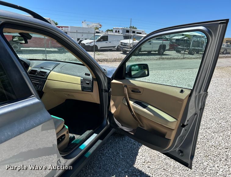 image for item EK4822 2004 BMW X3 3.0i SUV