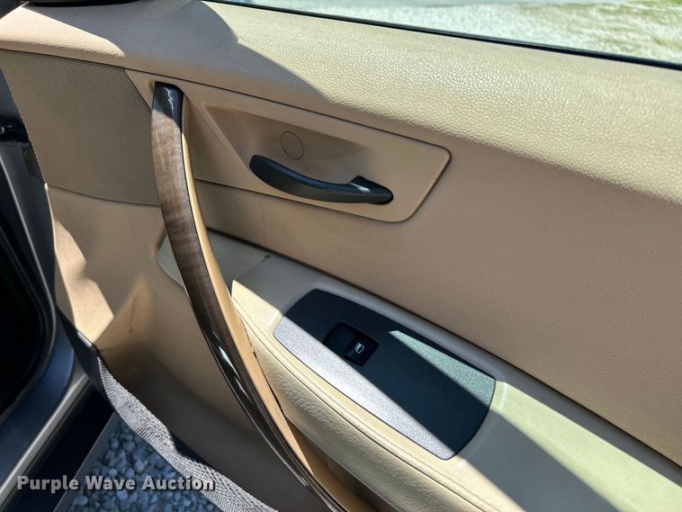 image for item EK4822 2004 BMW X3 3.0i SUV