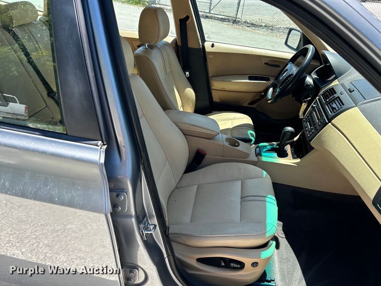 image for item EK4822 2004 BMW X3 3.0i SUV