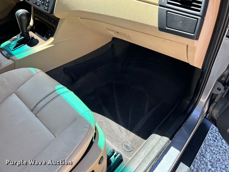 image for item EK4822 2004 BMW X3 3.0i SUV