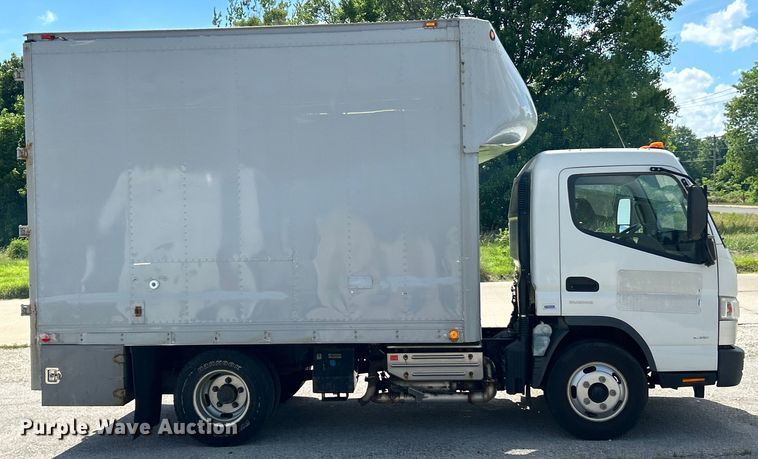 image for item EK4836 2015 Mitsubishi  Fuso FE130 box truck