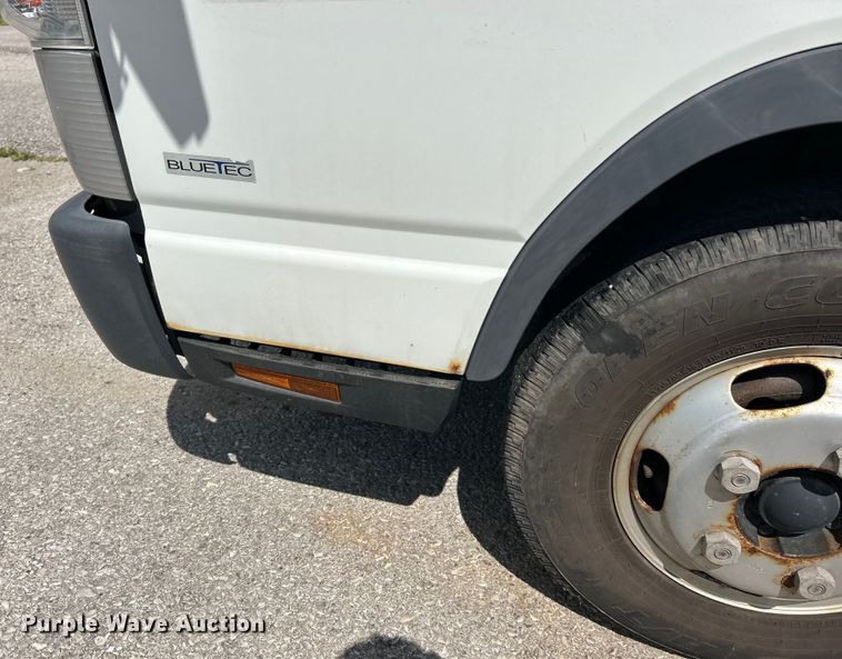 image for item EK4836 2015 Mitsubishi  Fuso FE130 box truck