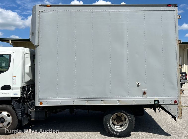 image for item EK4836 2015 Mitsubishi  Fuso FE130 box truck