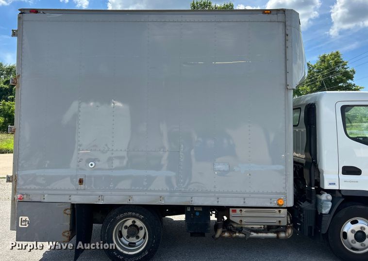image for item EK4836 2015 Mitsubishi  Fuso FE130 box truck