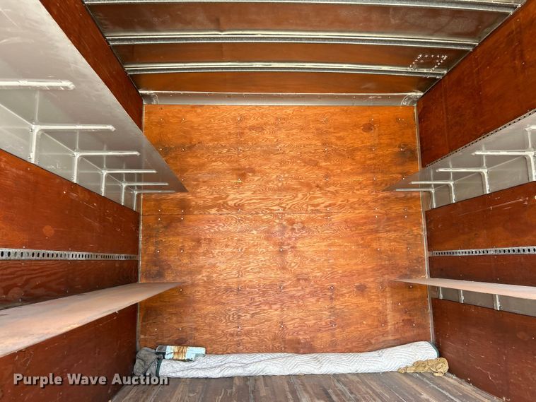 image for item EK4836 2015 Mitsubishi  Fuso FE130 box truck